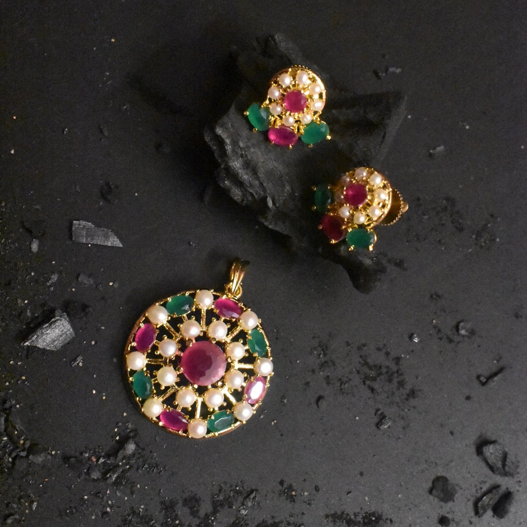 Exquisite Pearl Jewelry Collection Piece