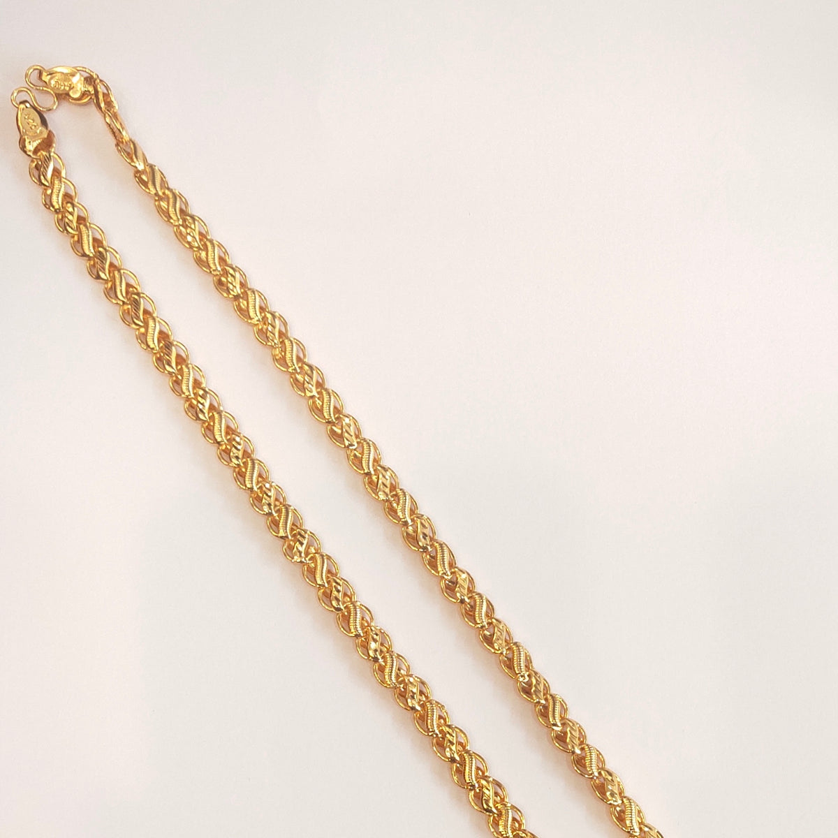 "Dapper Durability: Elevate Your Style with the Asp 24K Gold-Plated 24-Inch Chain for Men"