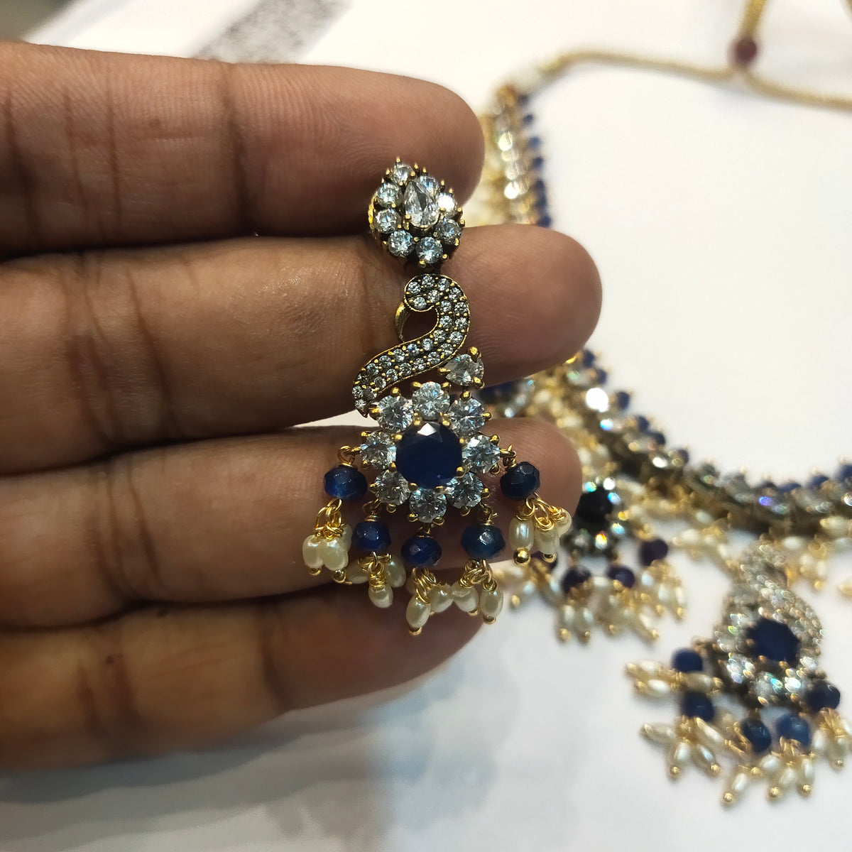 Asp Blue Victorian Zircon Guttapussalu Necklace Set