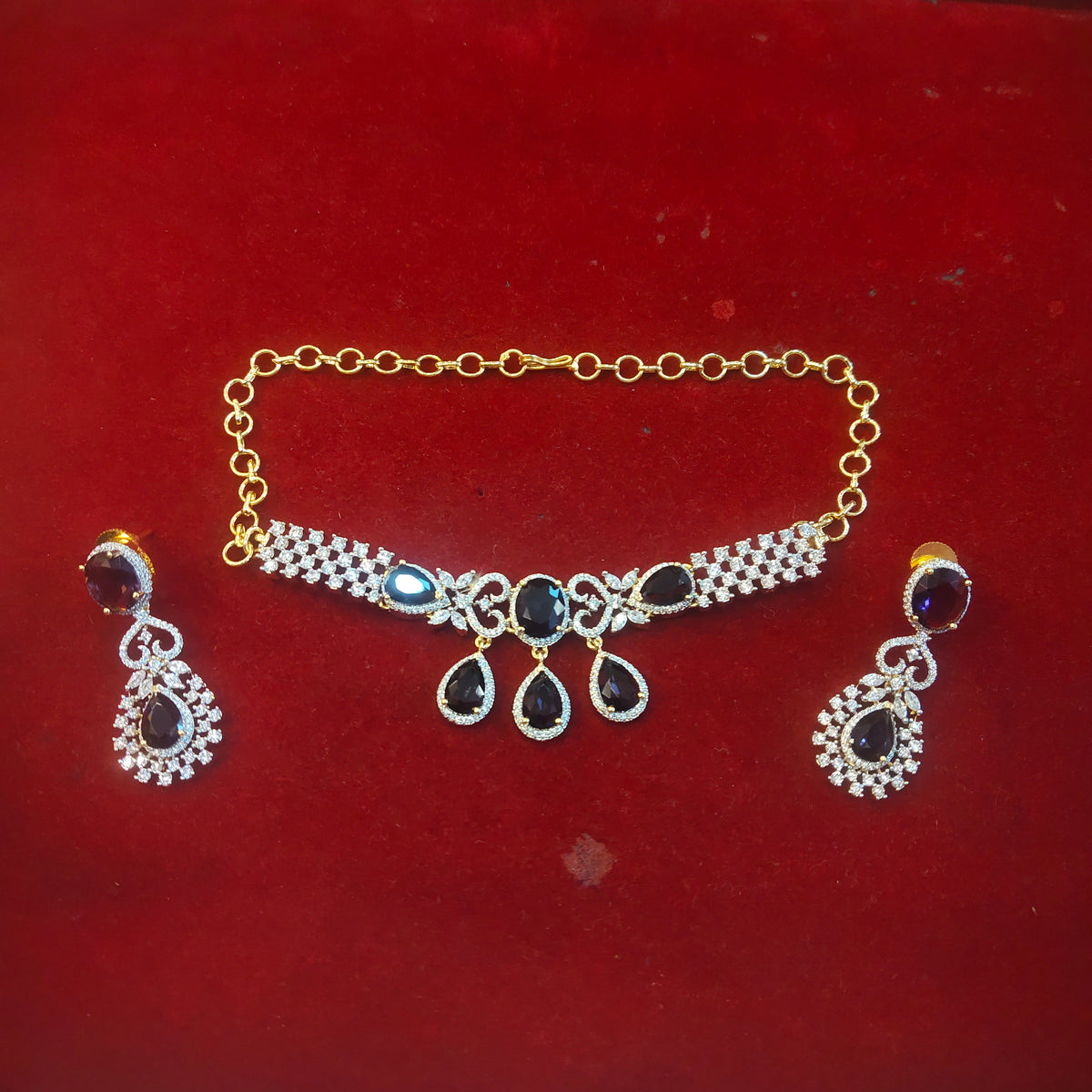 Emerald Green Diamond Choker Necklace