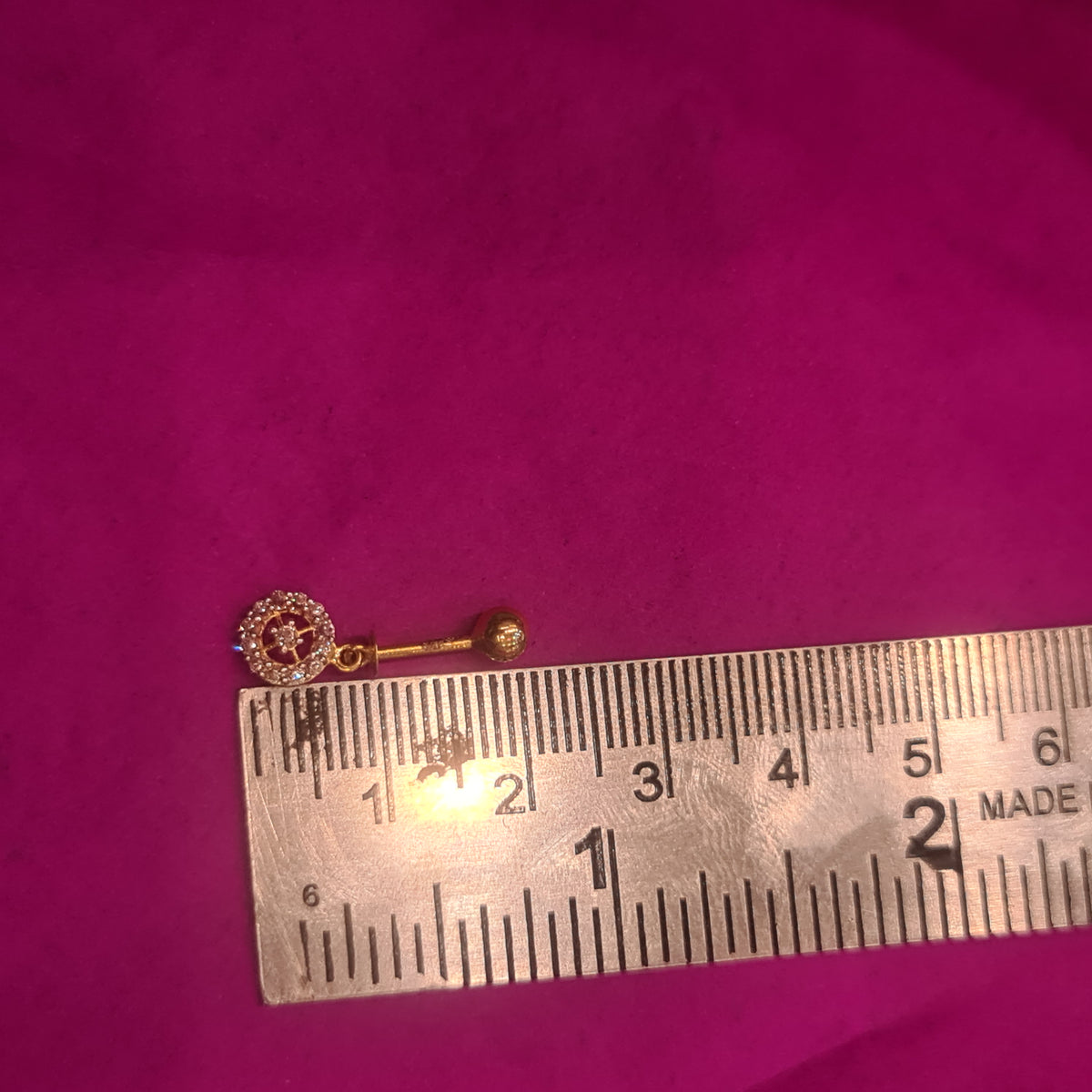 18kt Gold Bugudi Earring