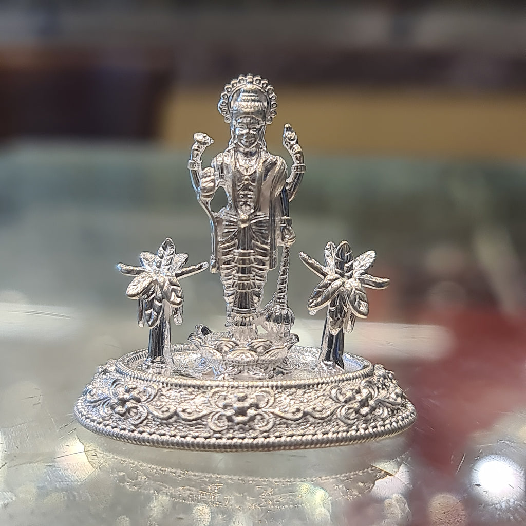 "Unveiling the Radiant Wisdom of Satynarayan Swami: Pure Silver Teachings for a Transformed Life"