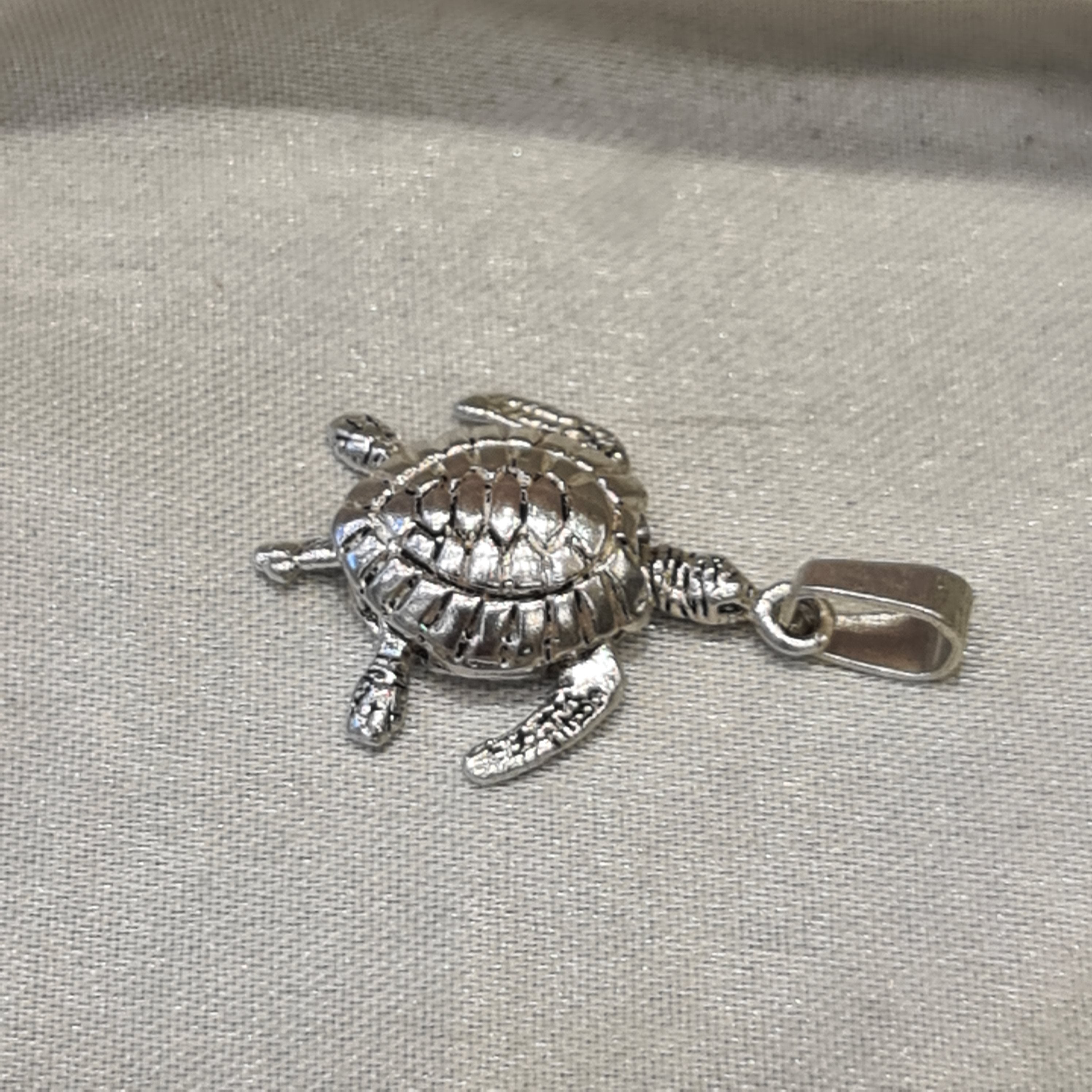 Silver 92.5 Tortoise Pendant - BIS Hallmarked Sterling Silver Jewelry