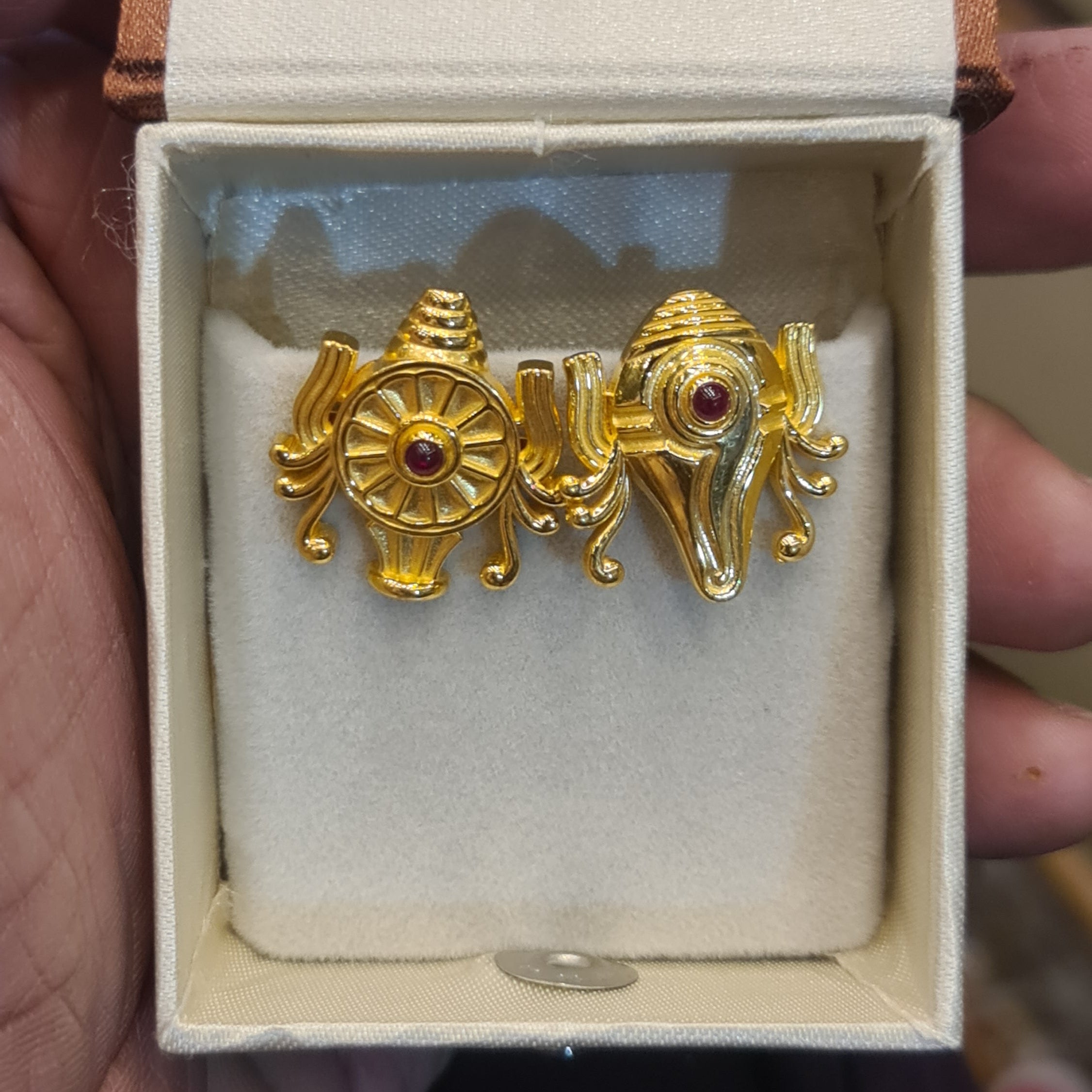 22kt Gold Shankh Chakra Earrings for Men