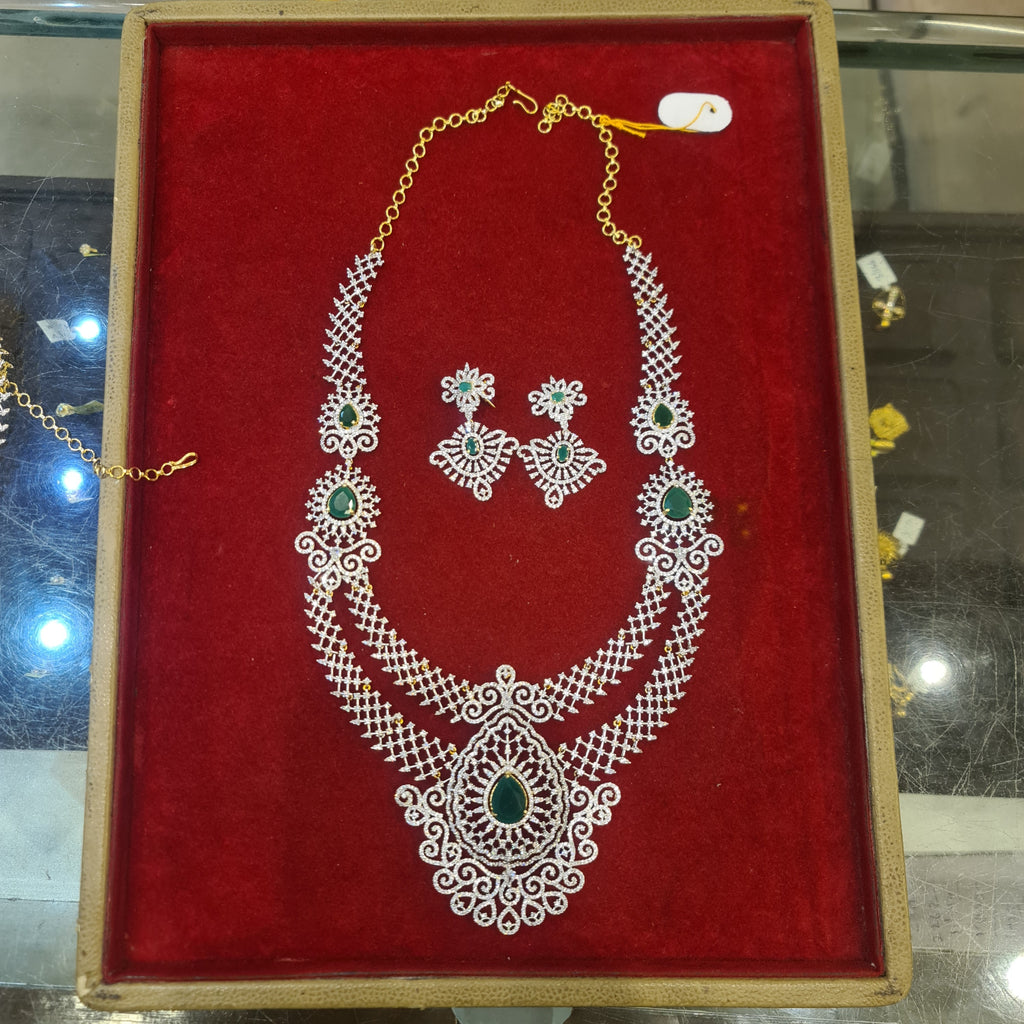 Original Emerald Diamond Replica Necklace Set – Product Reference