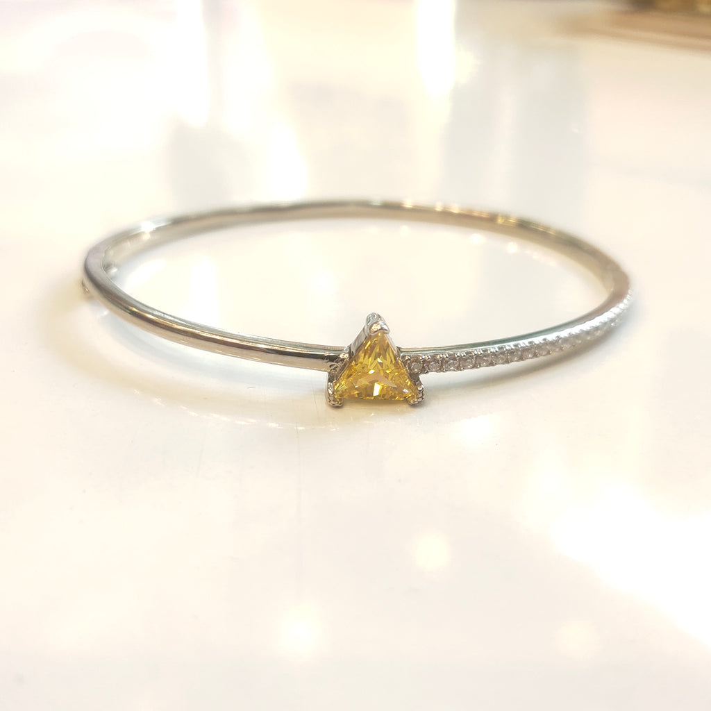 "Effortlessly Elegant: Discover the Classy Charm of the 925 Silver Bangle Bracelet by Asp Silver"