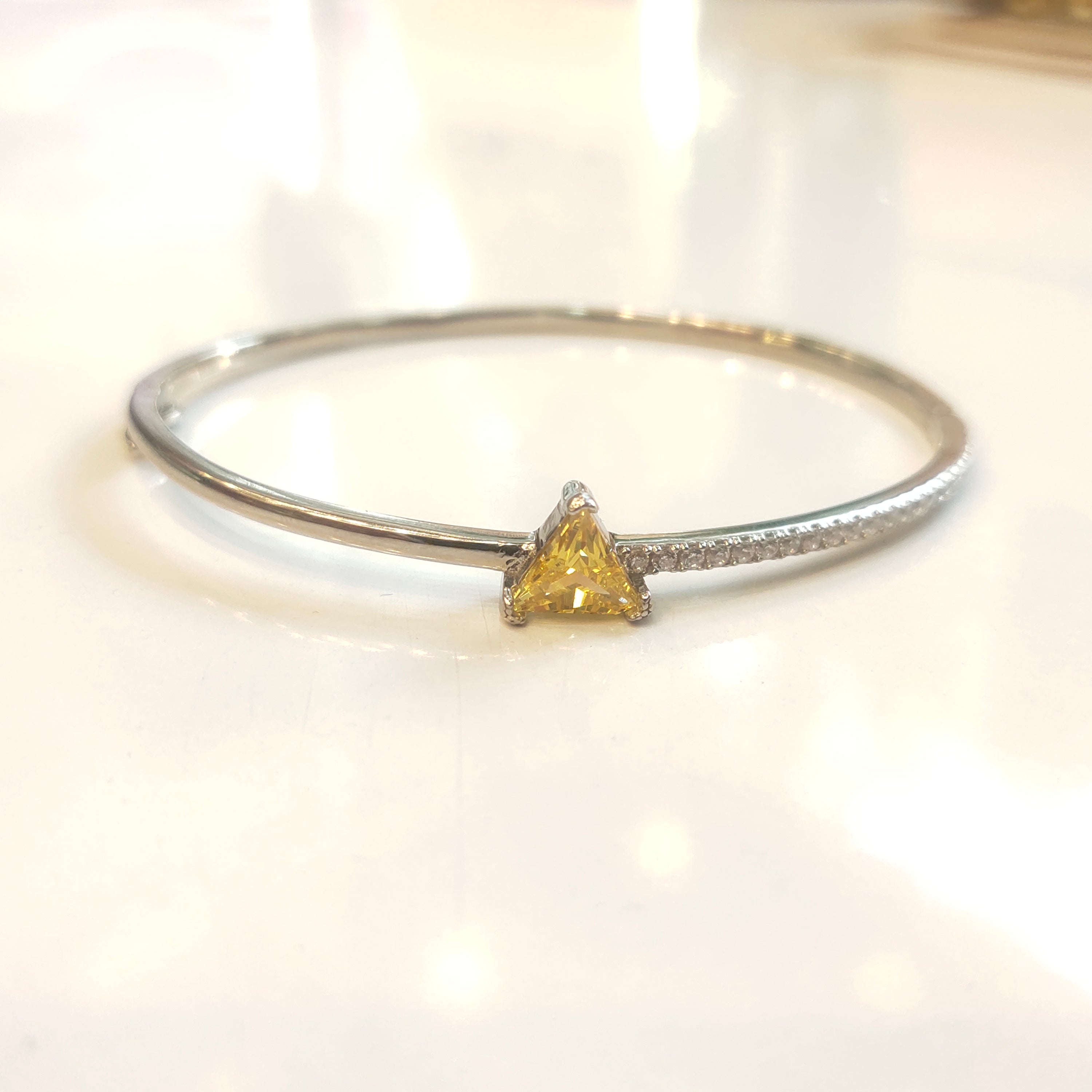 "Effortlessly Elegant: Discover the Classy Charm of the 925 Silver Bangle Bracelet by Asp Silver"