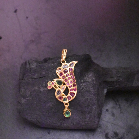 "Exquisite Elegance: Handcrafted Kemp Pendant by Asp Fashion Jewellery"