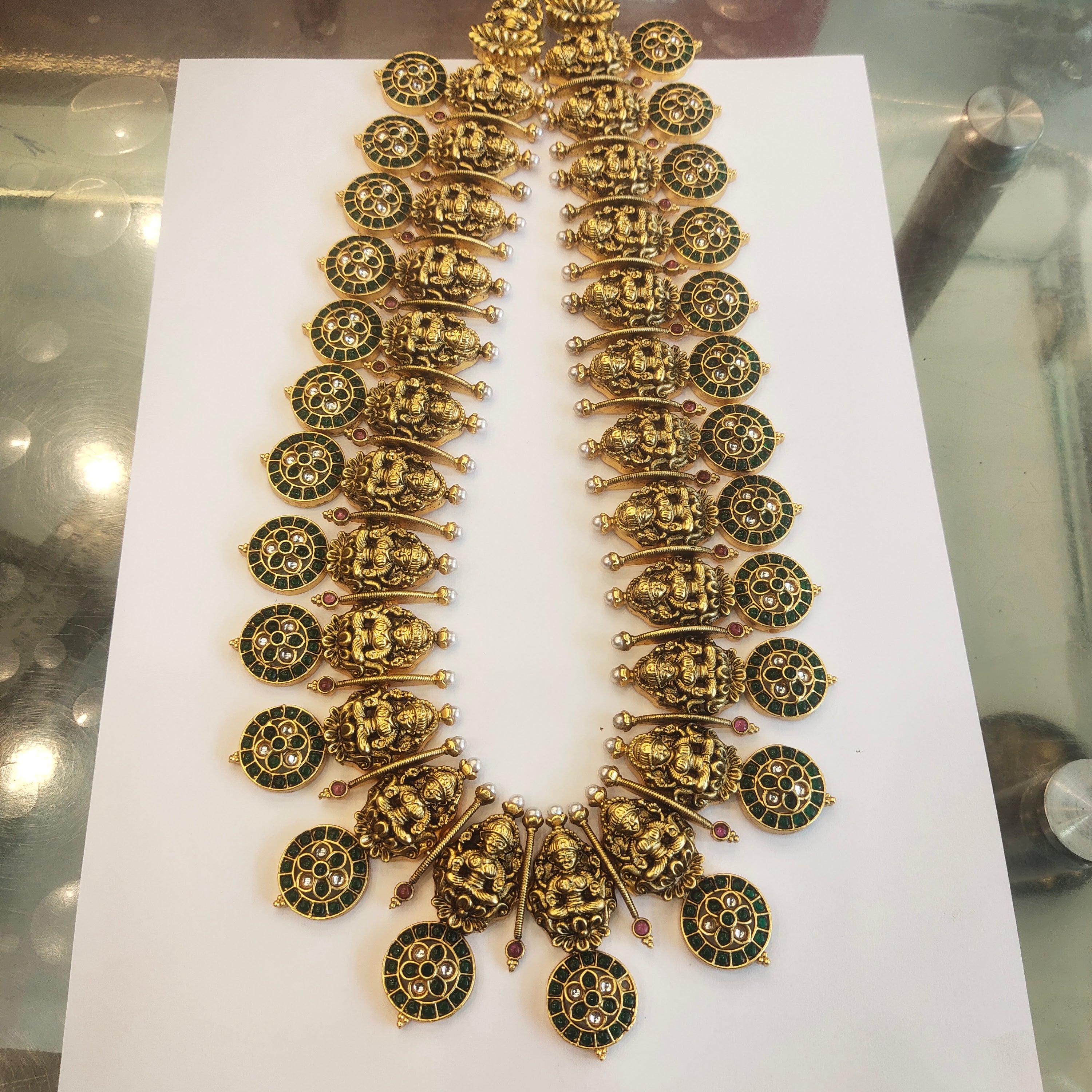 Asp Antique Bottu Mala