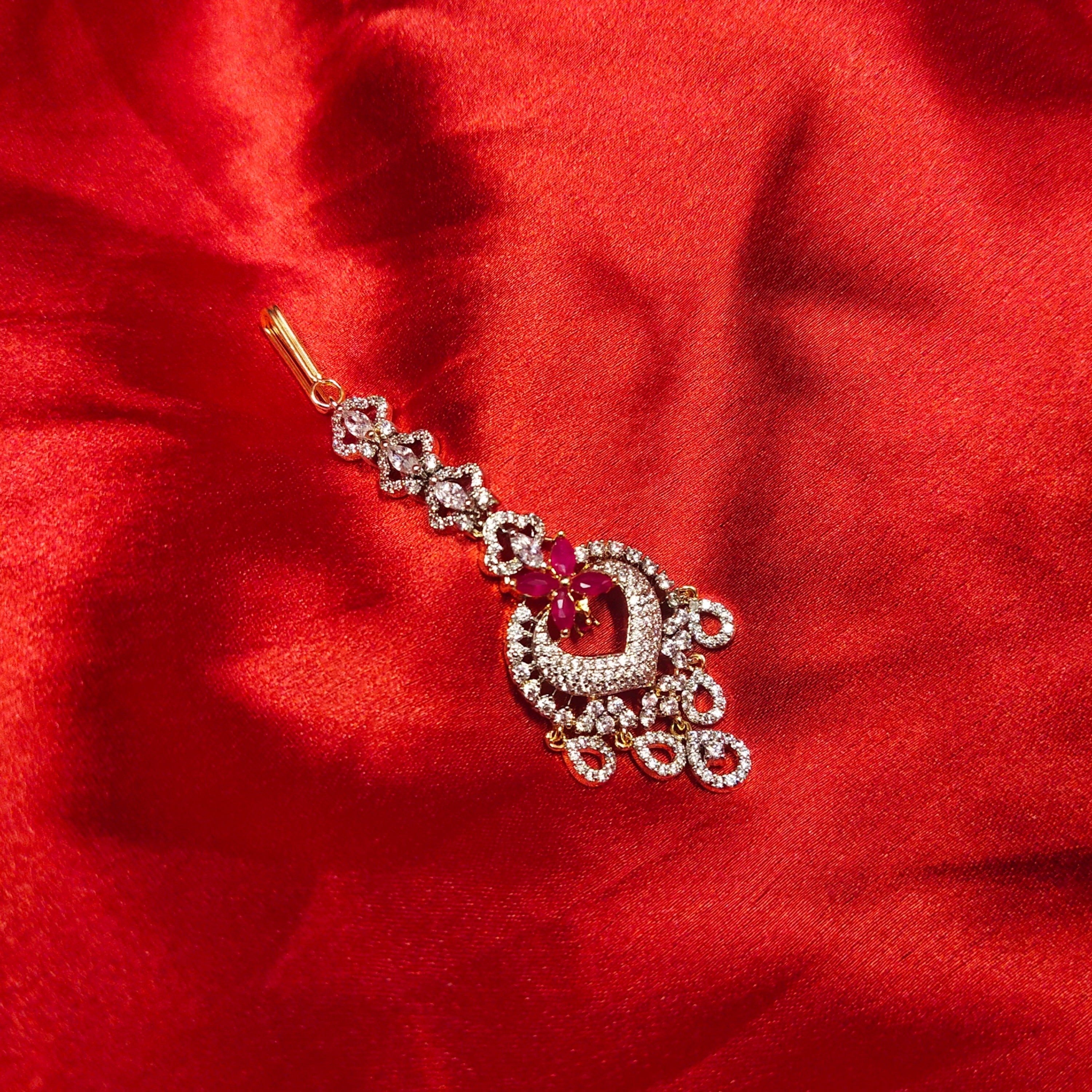 Discover the Perfect American Diamond Maang Tikka - Dazzling Elegant Bridal Jewelry