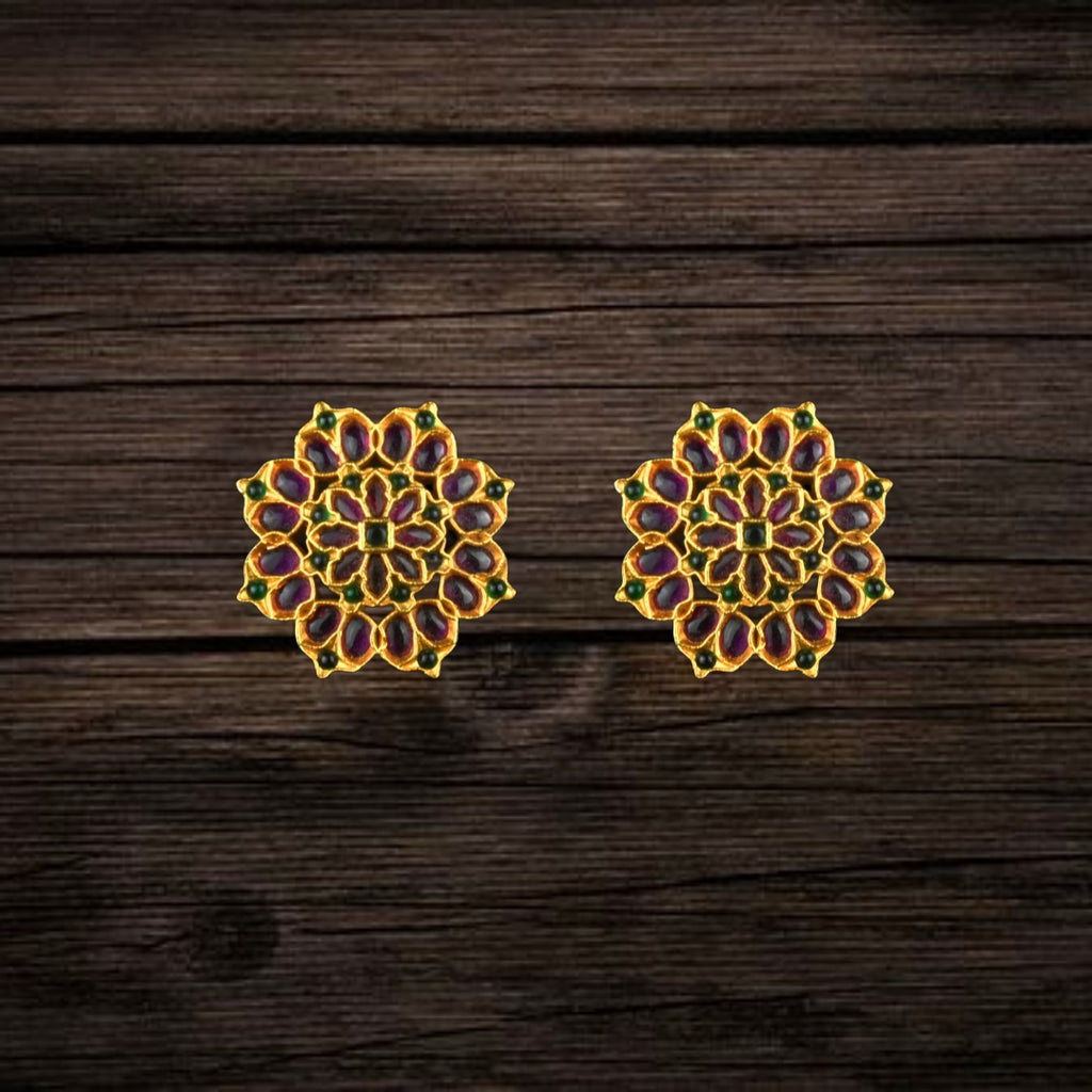 Antique Kemp Stone Studs - Round Traditional Earrings Antique Gold