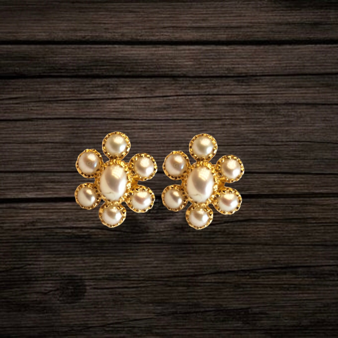 Pearl Stud Earrings - Flower Shape Classic Design