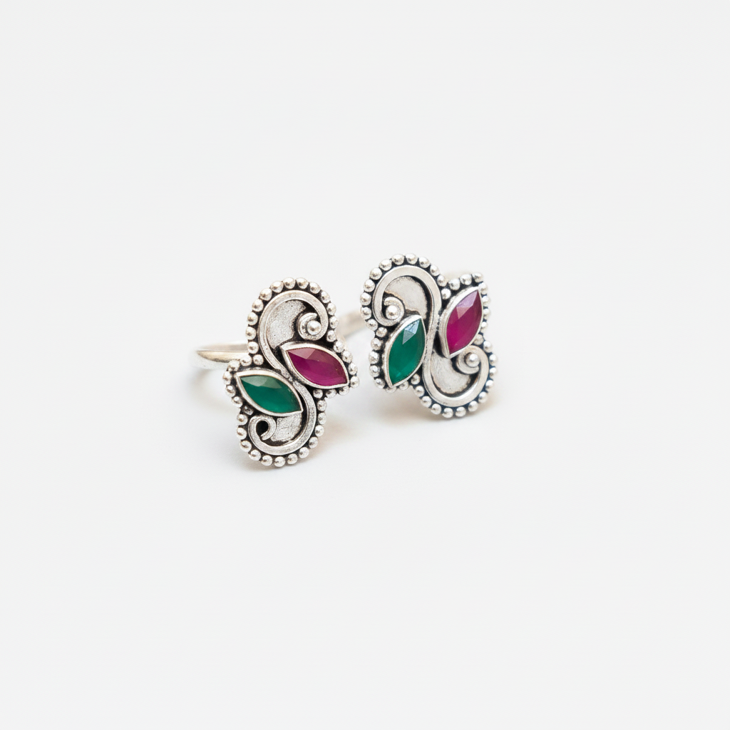 American Diamond Toe Ring - White Background