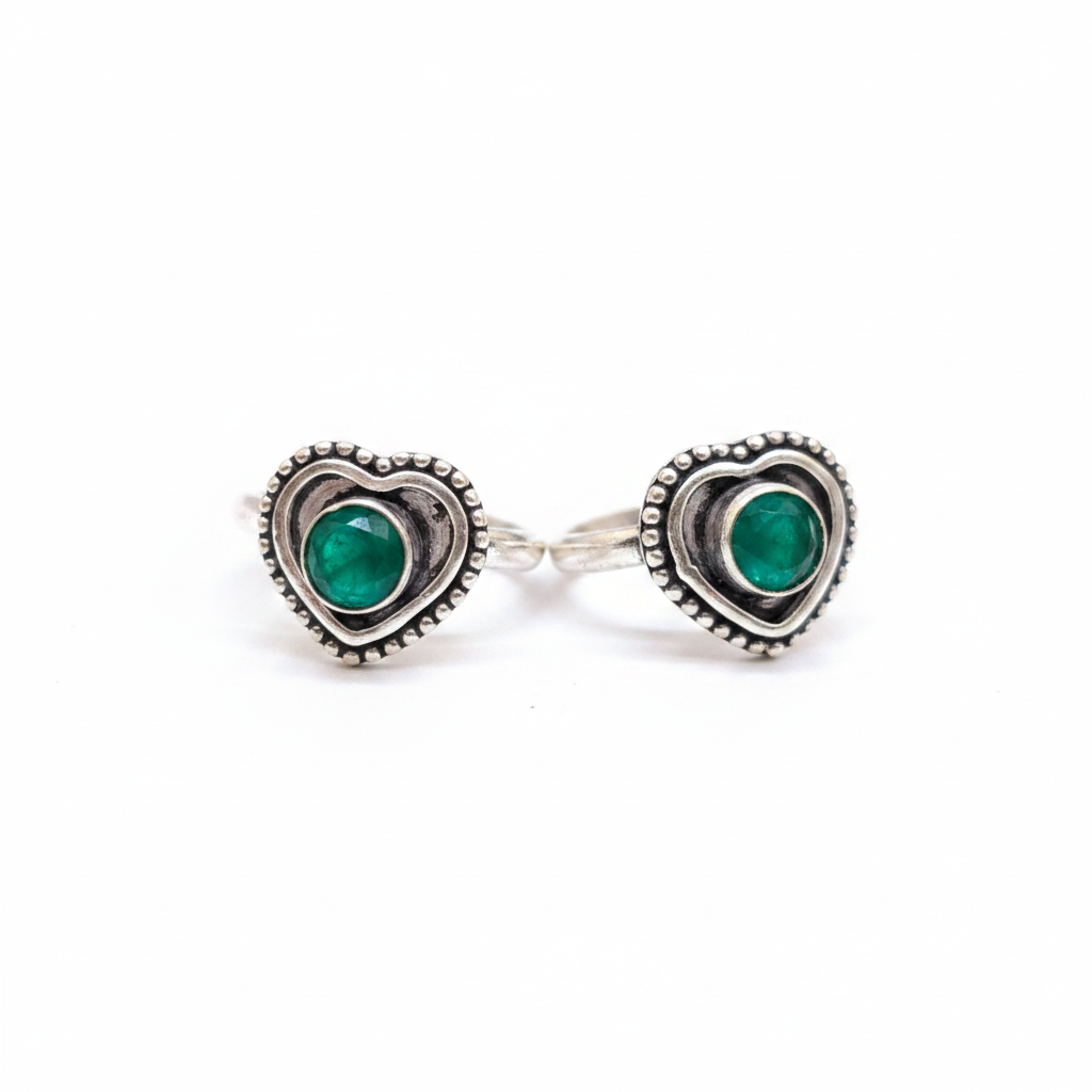 Emerald Toe Ring - White Background