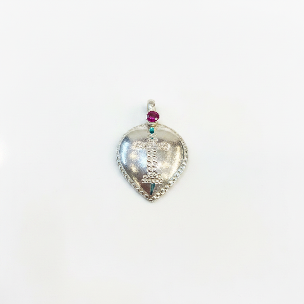 Heart pendant