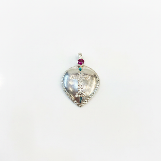 Heart pendant