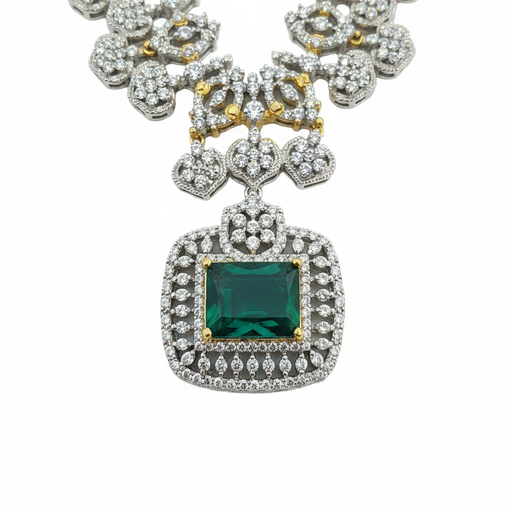 Emerald Green Pendant Close-up – 1.5 inch