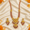 Model wearing jewellery set