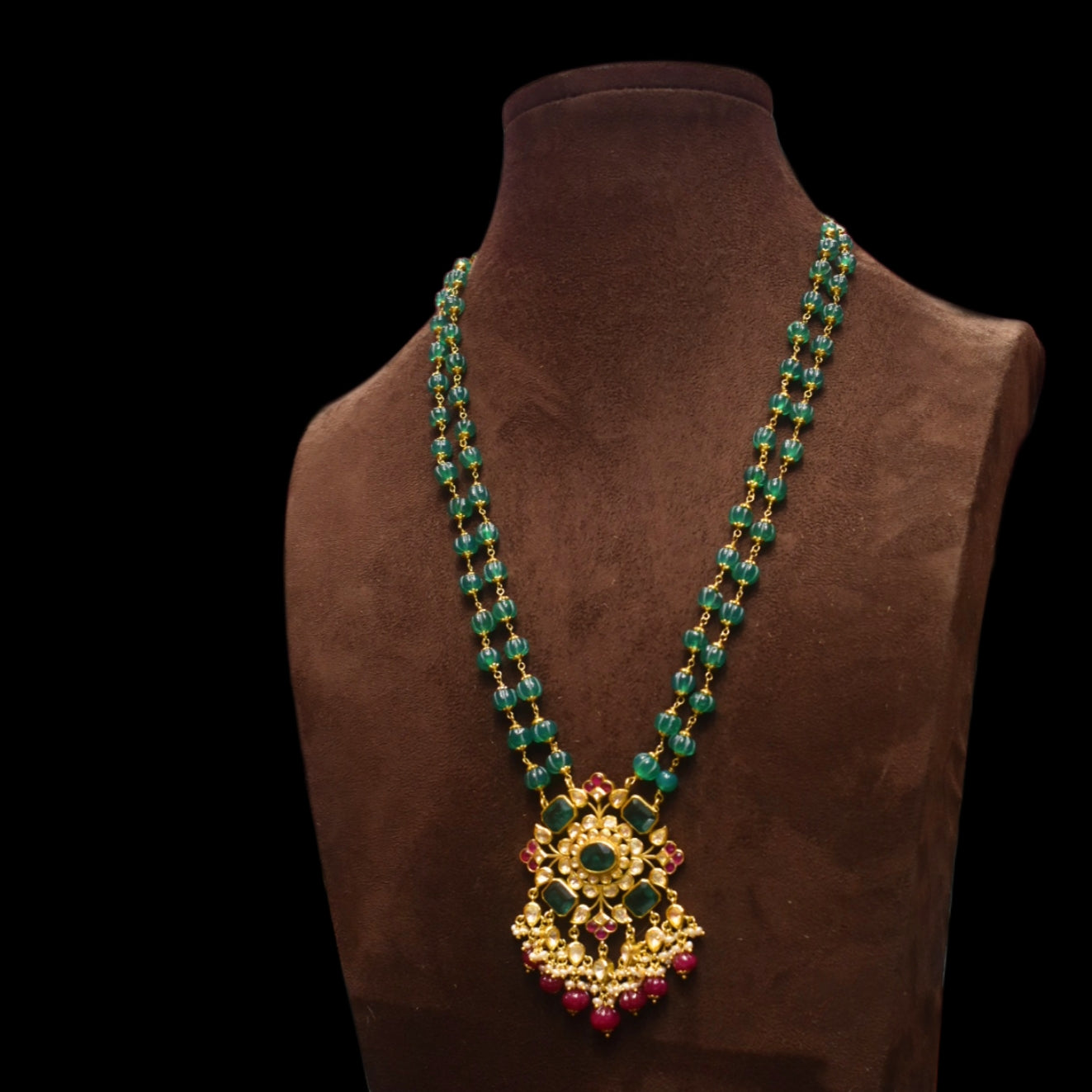 Asp Silver Jadau Kundan Pendant With Emeralds Beaded Necklace