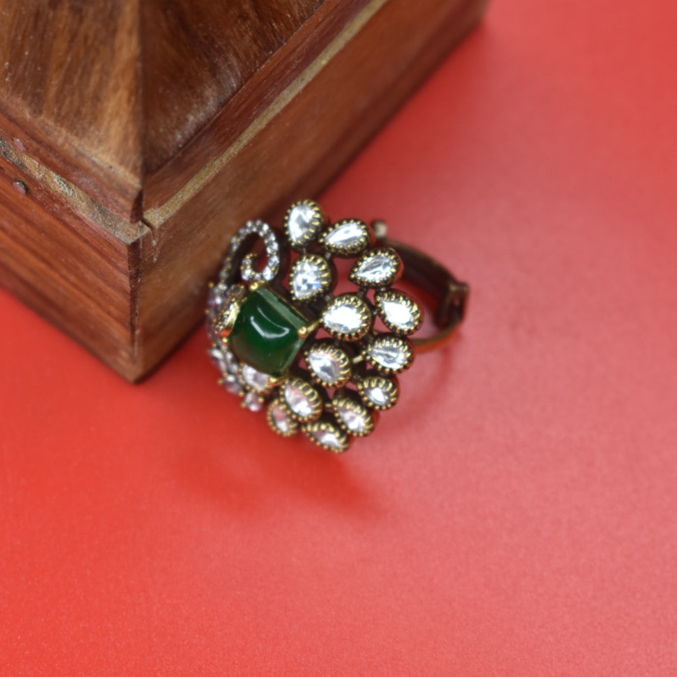 "Elegant Sparkle: Victorian Polki Emerald Finger Rings to Dazzle Your Look"