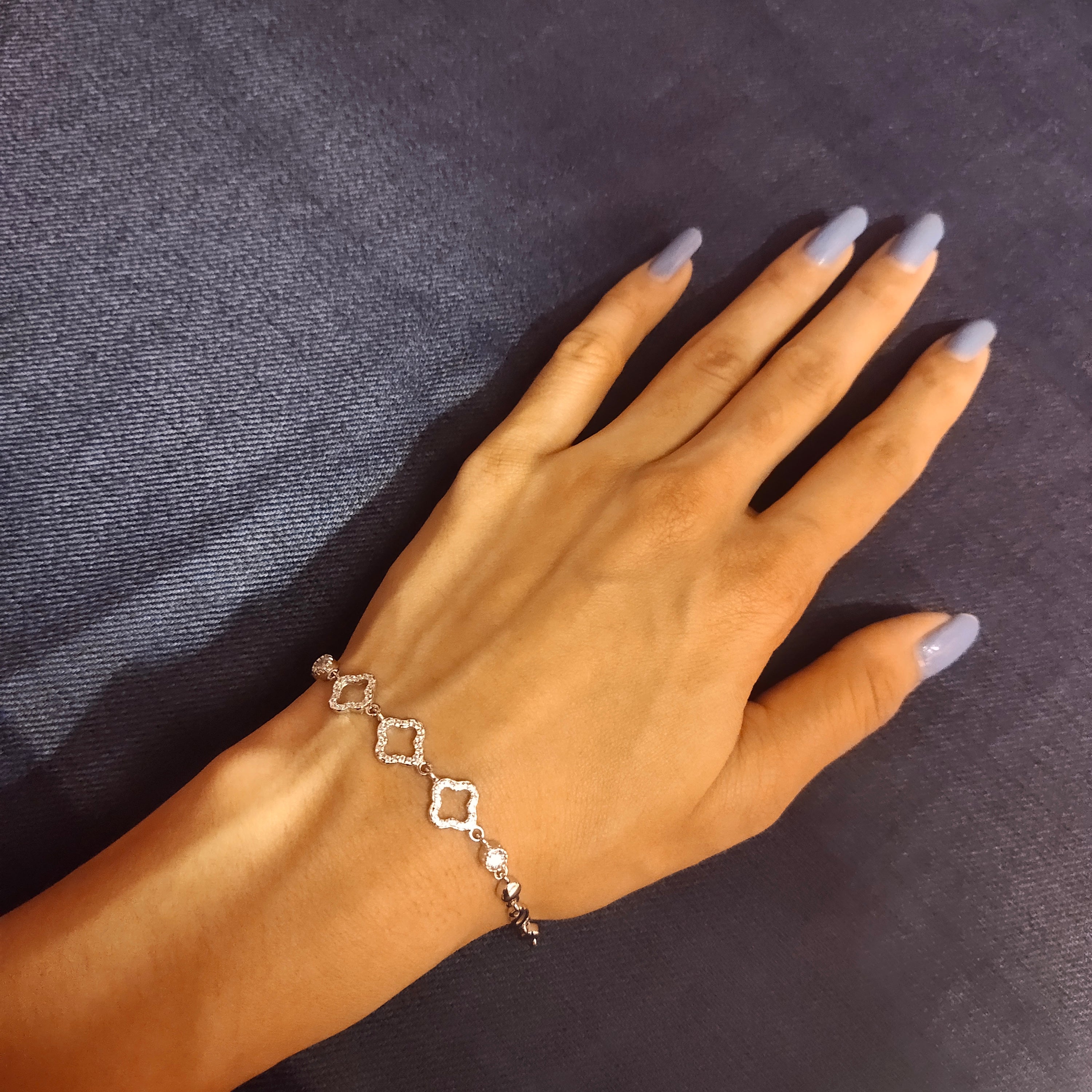 Trendy 925 Silver Bracelet for Women - Modern Design