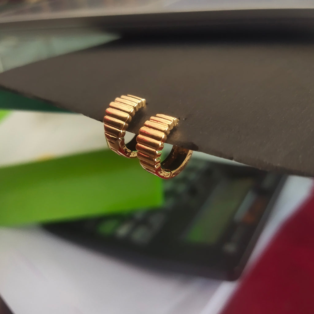 Gold Ribbed Huggie Hoop Earrings