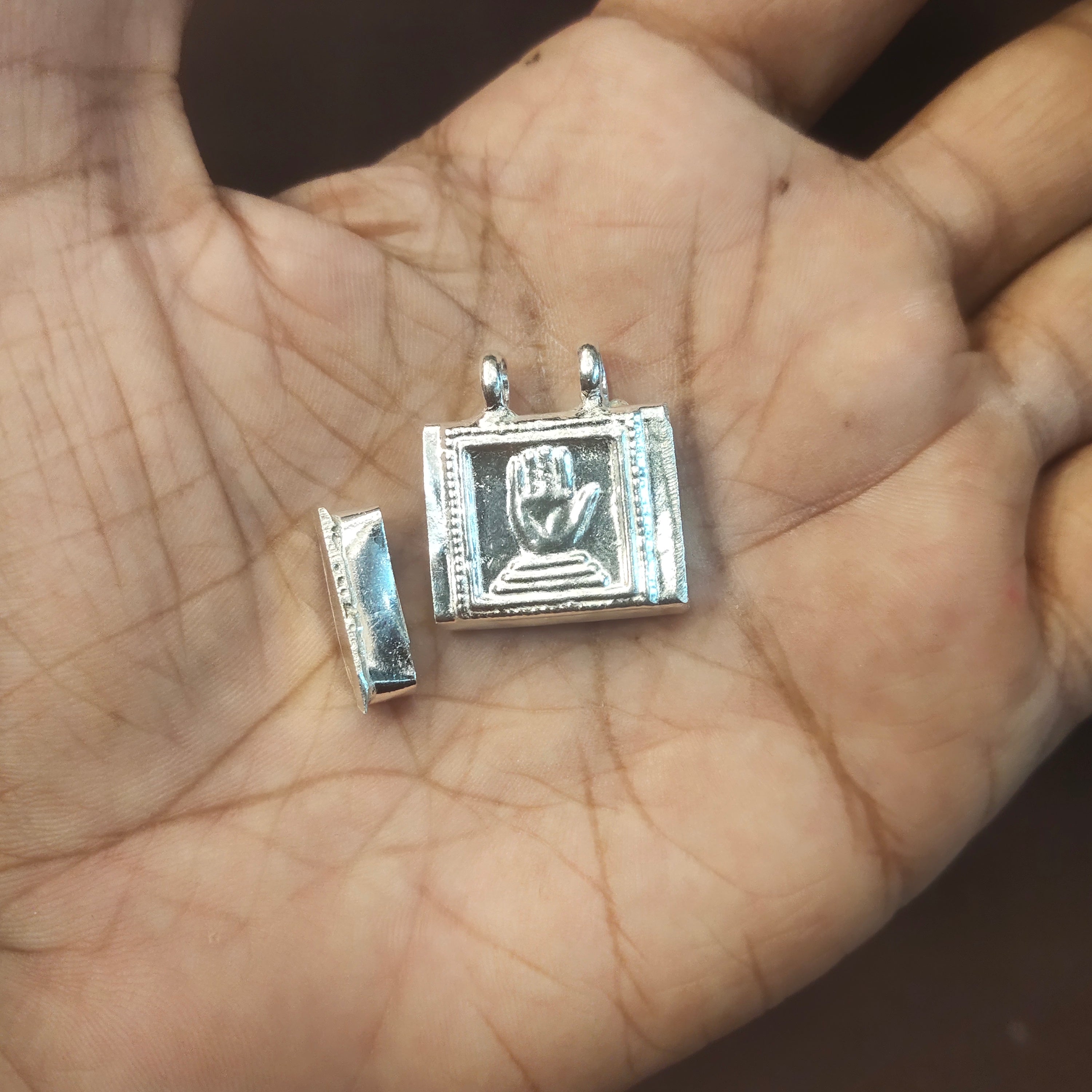 Pure Silver Abhaya Mudra Amulet – Sacred Protective Hand Gesture Pendant