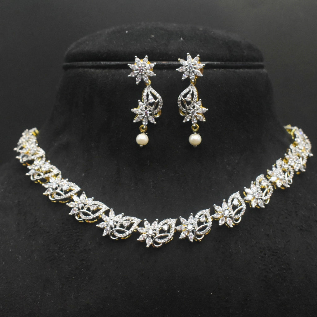 Crystal Clear White Zircon Necklace Set - Diamond Finish