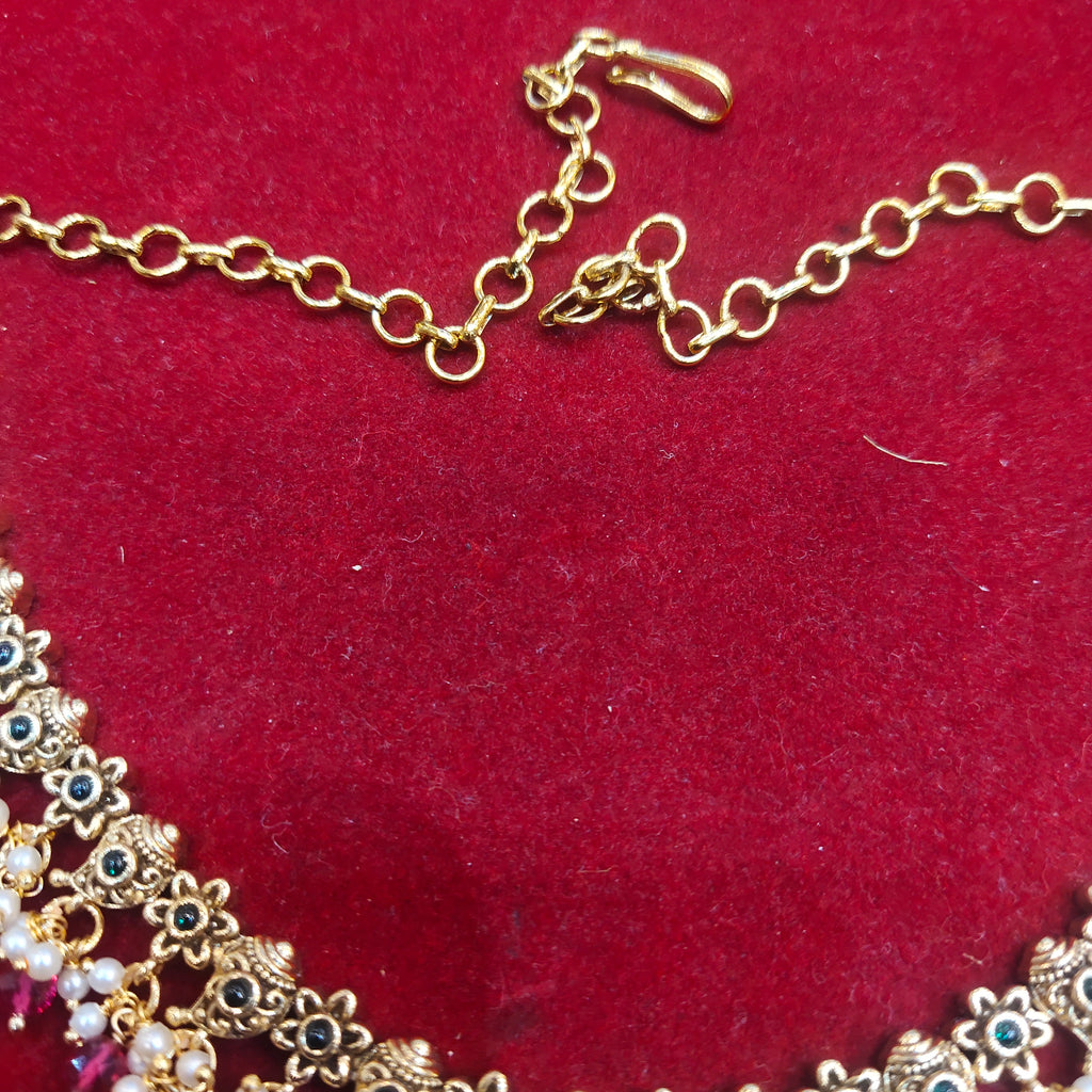 Antique Simple Necklace Set - Pink Beads with Pearl Hangings