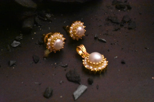 "Elegance Redefined: Stunning Asp Fashion Jewelry Gems & Pearl Pendant Set"