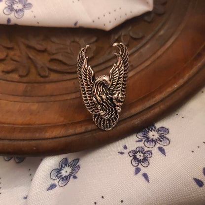 "Unleash Your Inner Strength with the Majestic Silver Flying Eagle: A Timeless Vintage Ring for Men & Women"