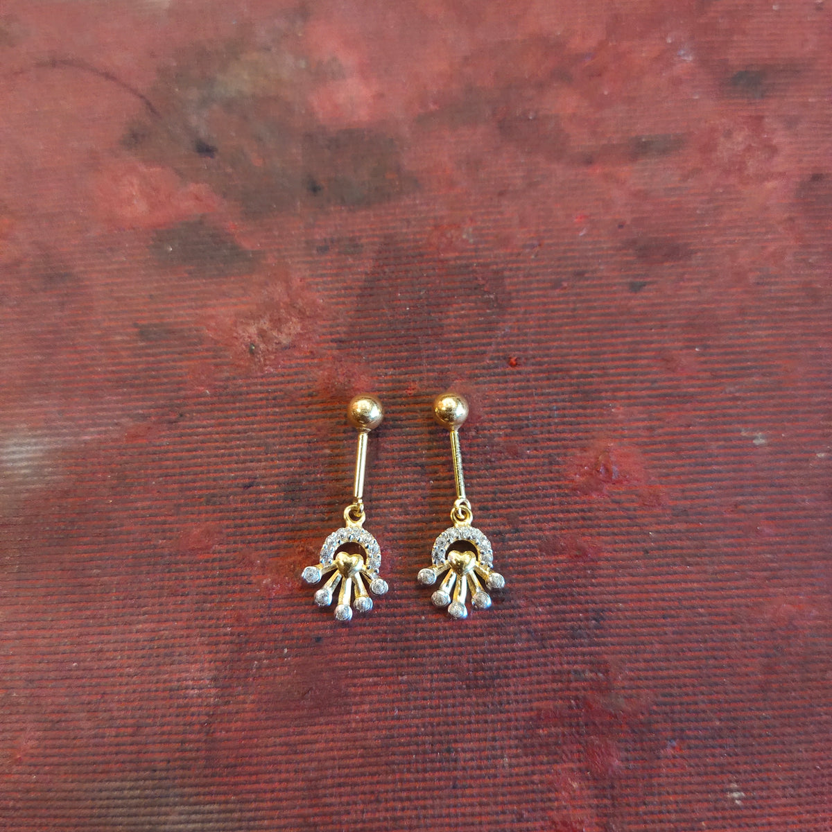 18K Gold Bugadi Earring - Heart & Crystal Arc Drop