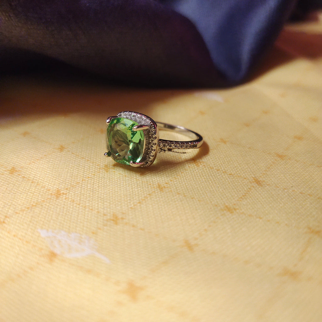 925 Sterling Silver Zircon Ring for Women - 3.9g Elegant Design