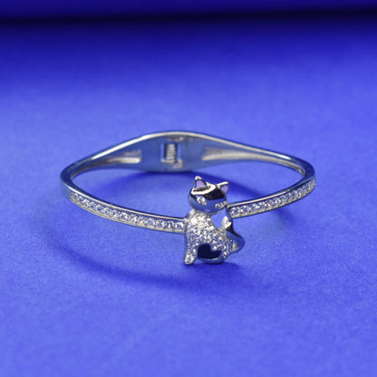 "Glimmering Elegance: 92.5 Sterling Silver Openable Kids Kada Bracelet for Little Stars"