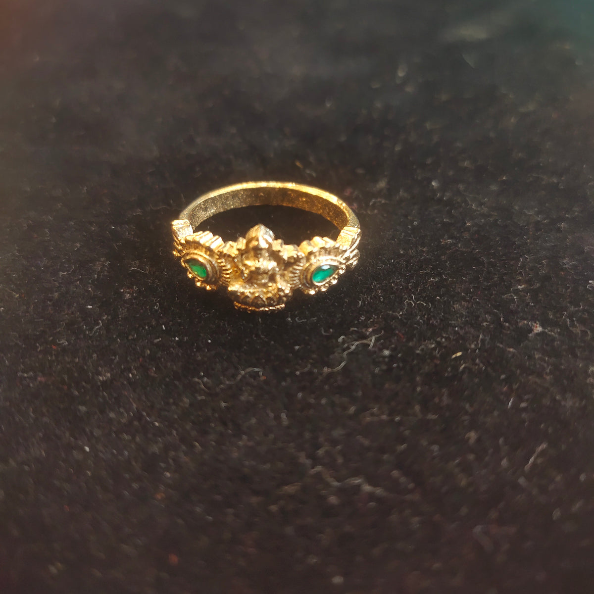 Panchaloha Emerald Goddess Lakshmi Ring