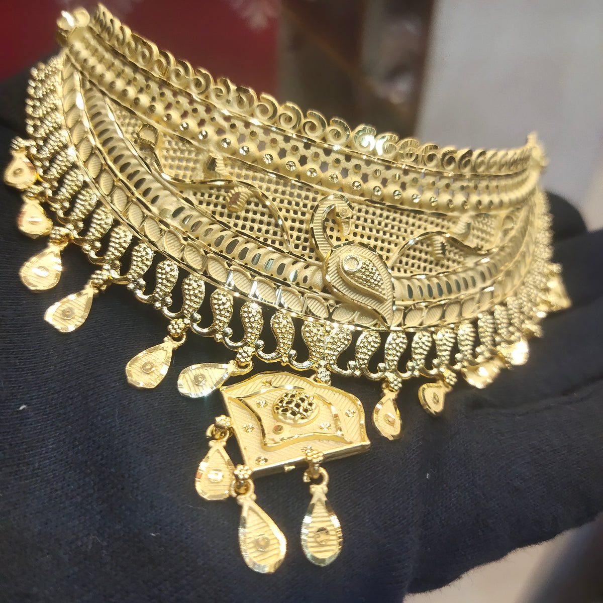 24K Gold Plated Forming Choker with Earrings Set