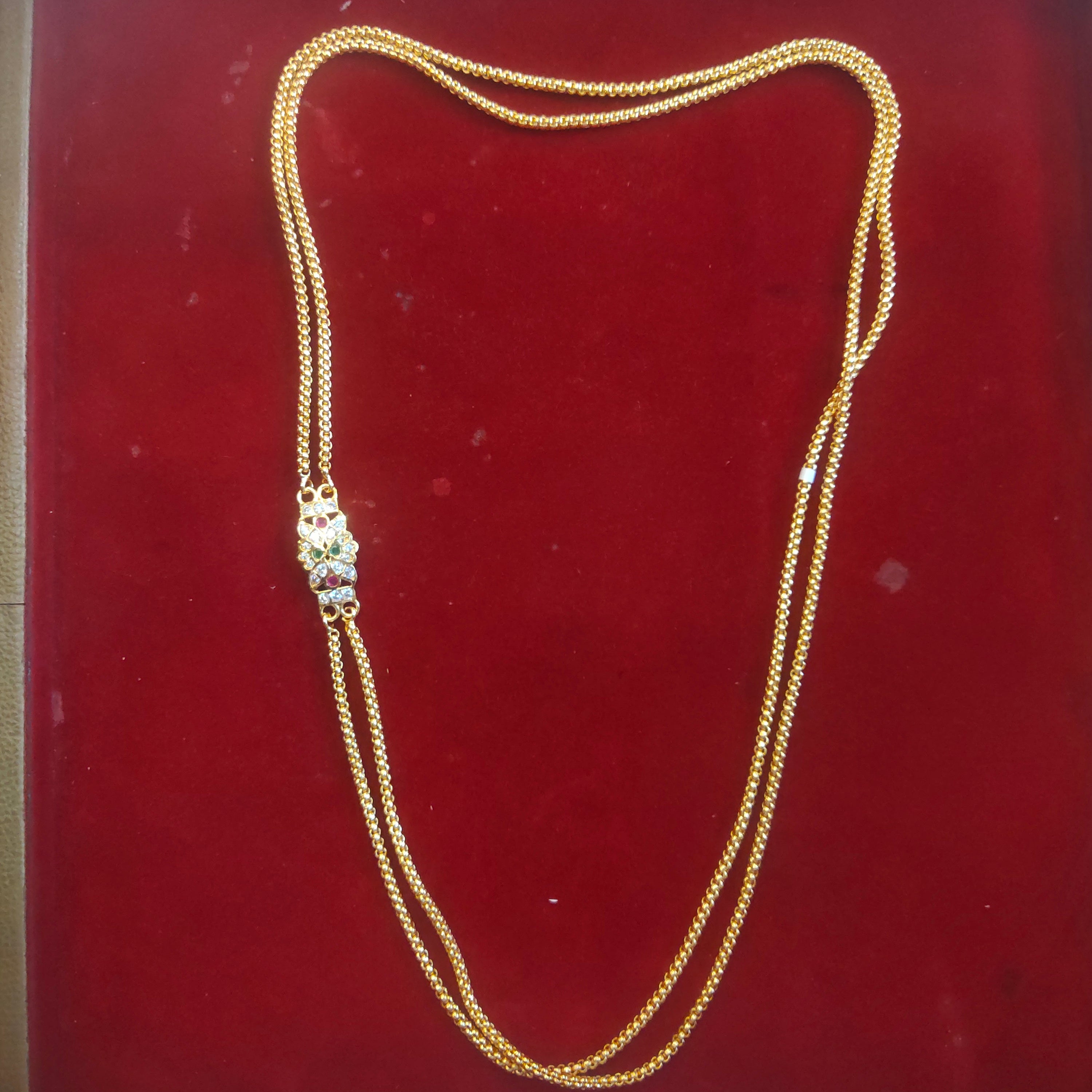 Gold Chain Necklace with Side Pendant