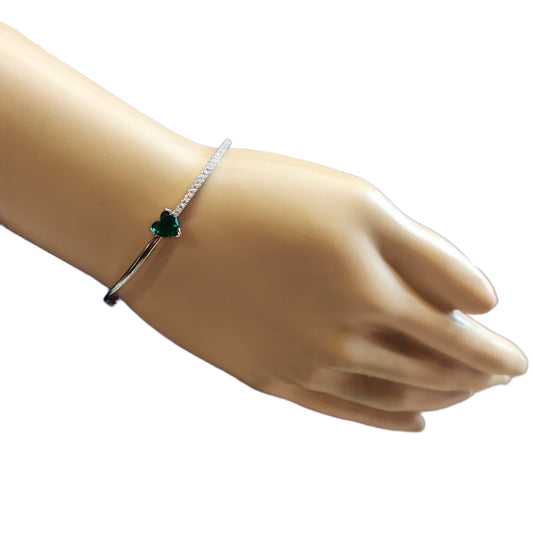 "Graceful Elegance: Adorning Her Wrist with the 925 Silver Bracelet by Asp Fashion Jewellery"