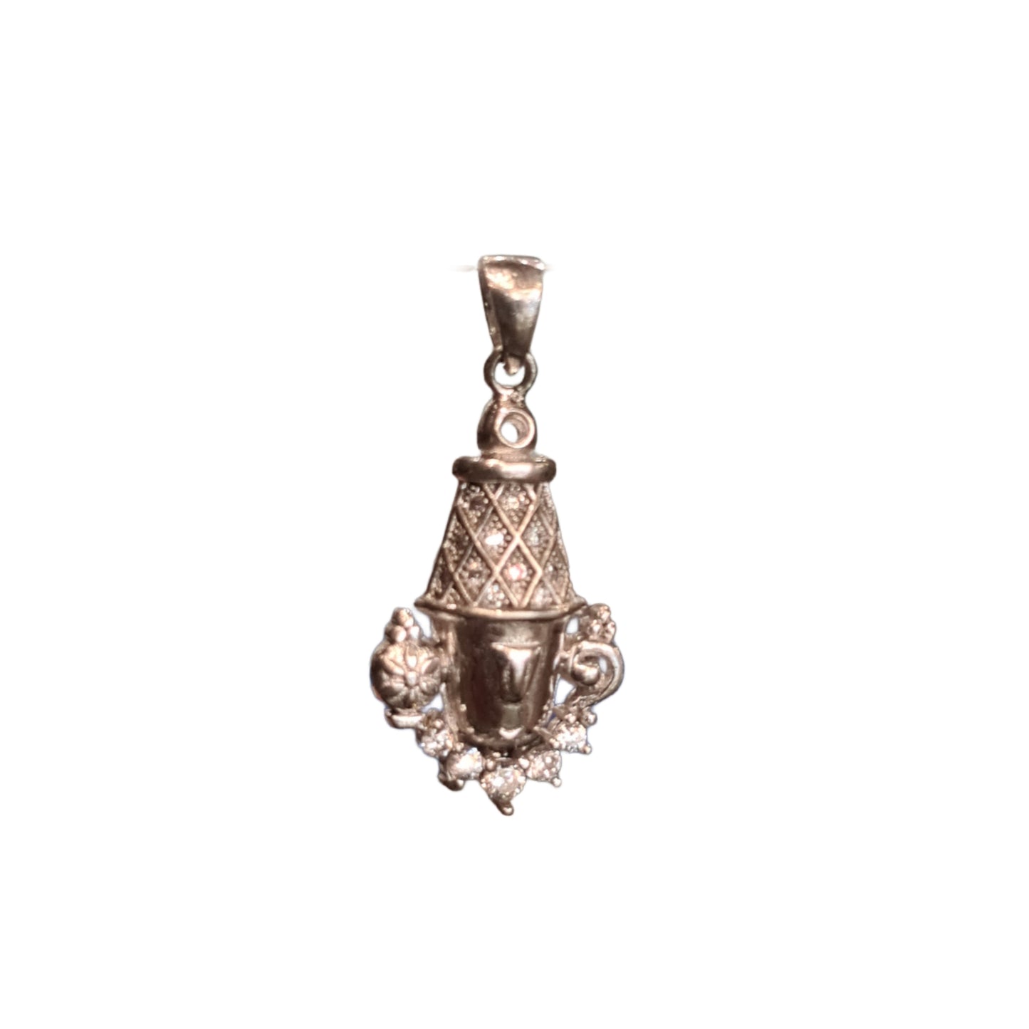 Shining Devotion: The Exquisite 92.5 Silver Tirupati Venkateswara Swamy Pendant"