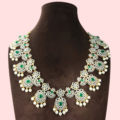 Grand American Diamonds & Emeralds Necklace Set