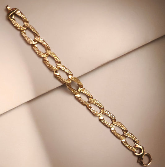 "Gleaming Elegance: The Exquisite Gold Plated Bracelet by Asp Fashion Jewellery"