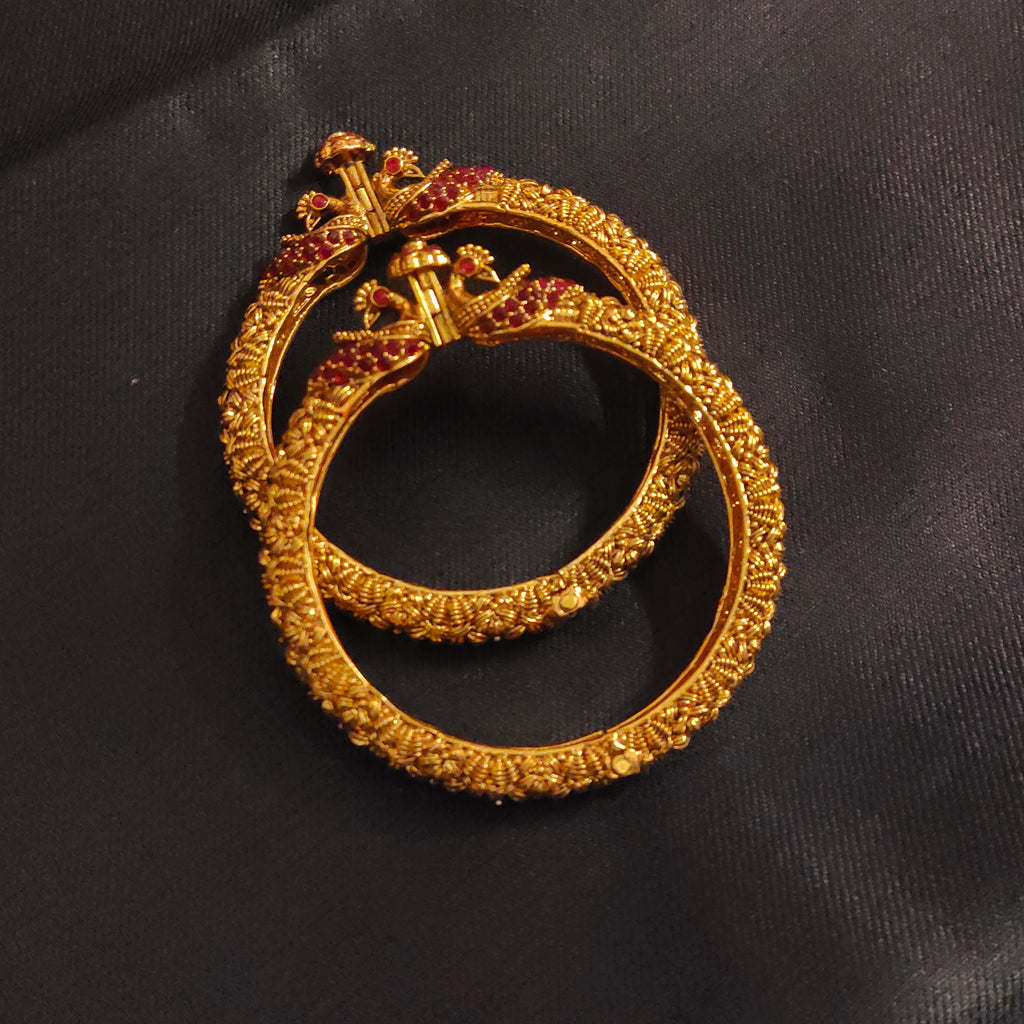 Lightweight Antique Peacock Kanknalu Bangles - Elegant Nakashi Gold Bangles for Women