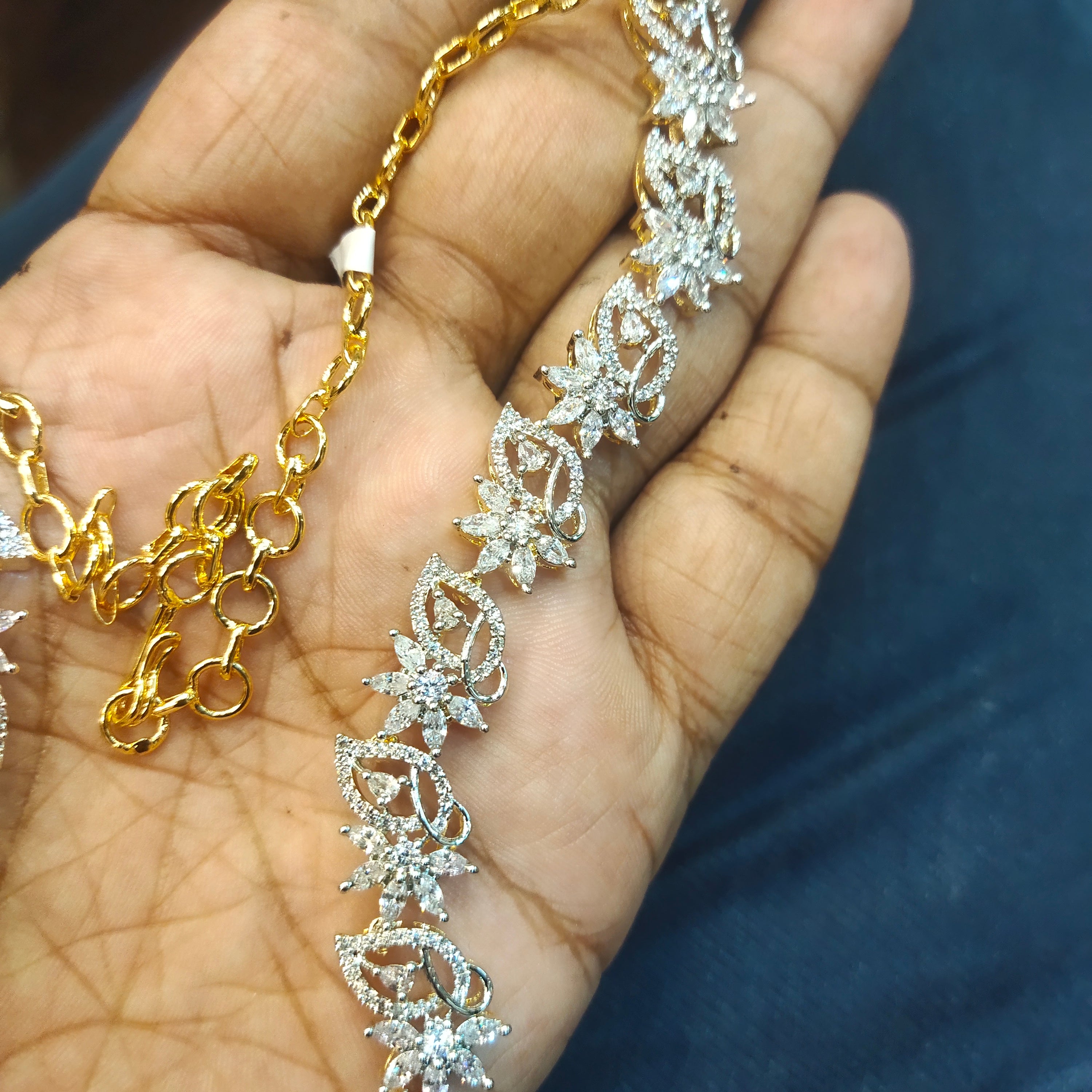 Crystal Clear White Zircon Necklace Set - Diamond Finish