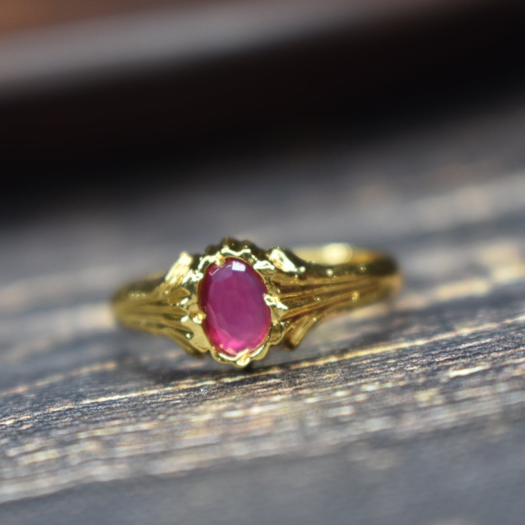 "Gilded Glamour: The Radiant Ruby Stone Ring from Asp Fashion"