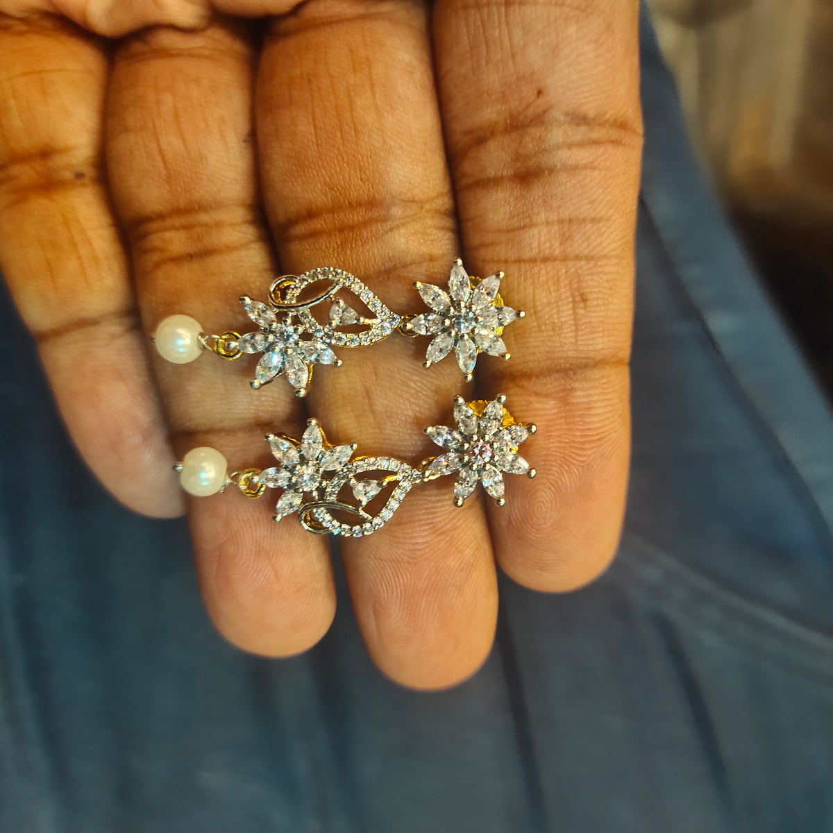Crystal Clear White Zircon Necklace Set - Diamond Finish