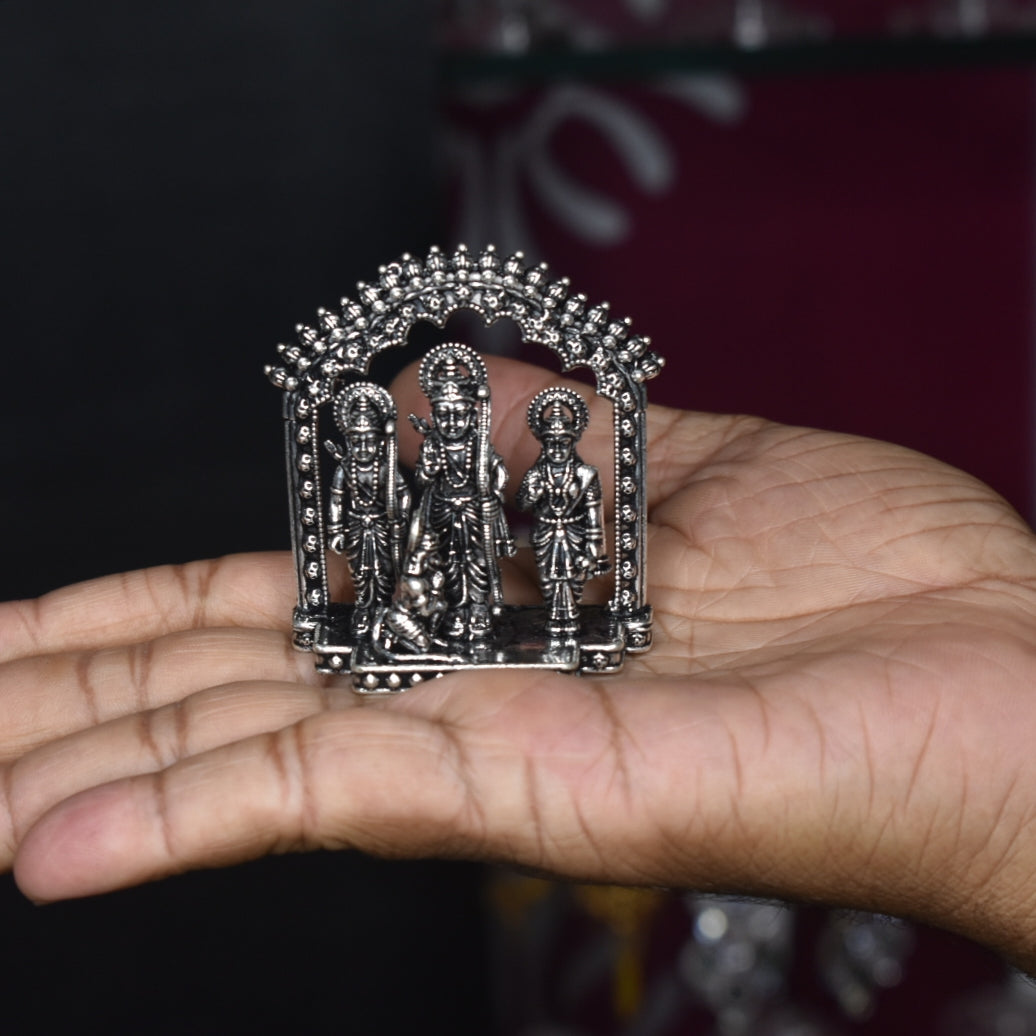 "Sacred Shine: The Radiant Beauty of the Oxidized Pure Silver Ramparivaar Idol"