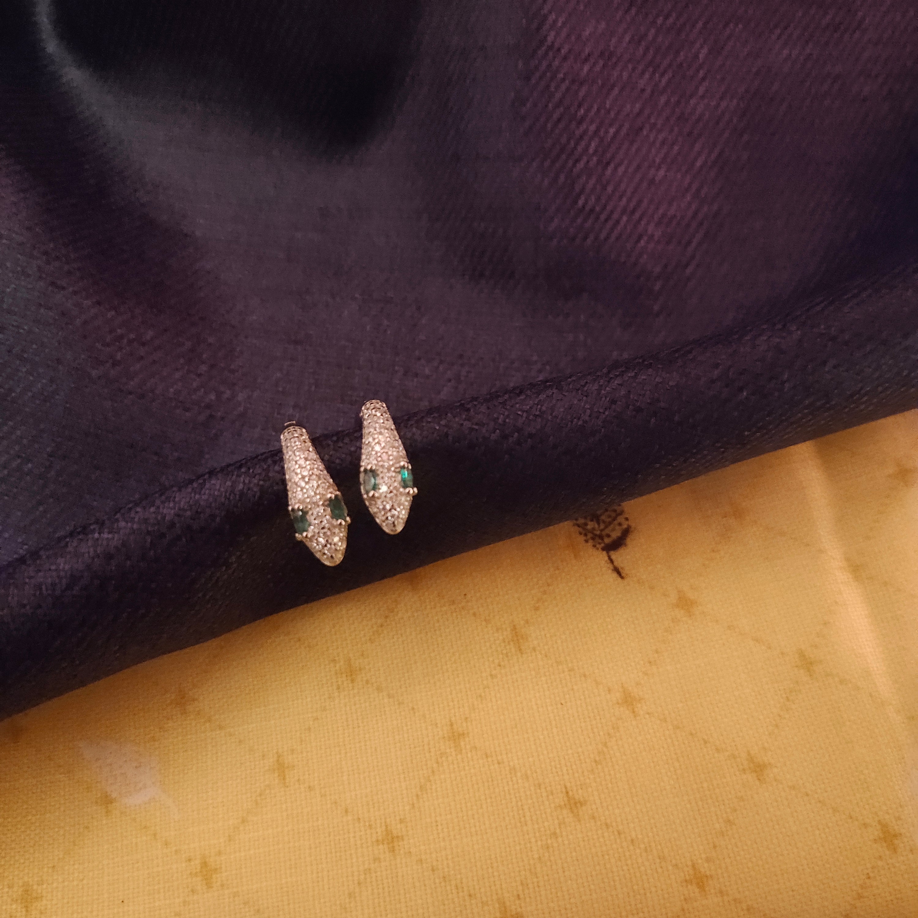 Trendy Sterling Silver Snake Hoop Earrings - Modern Design