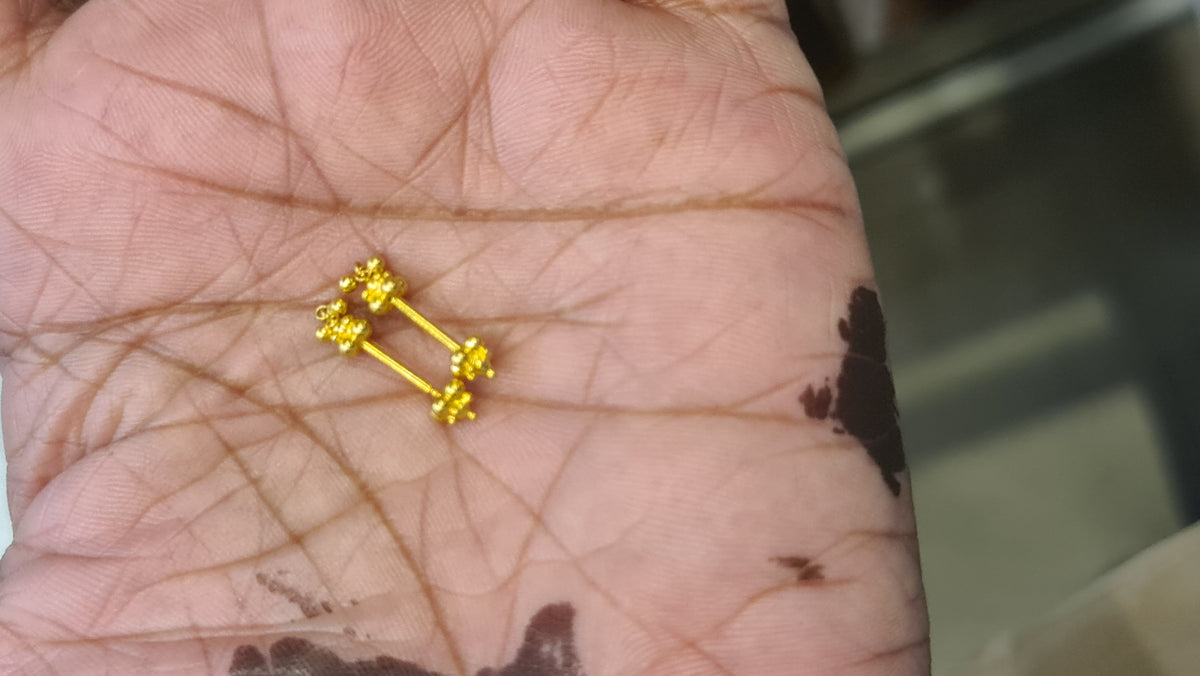 18ct BIS Hallmarked Bugudi Earrings