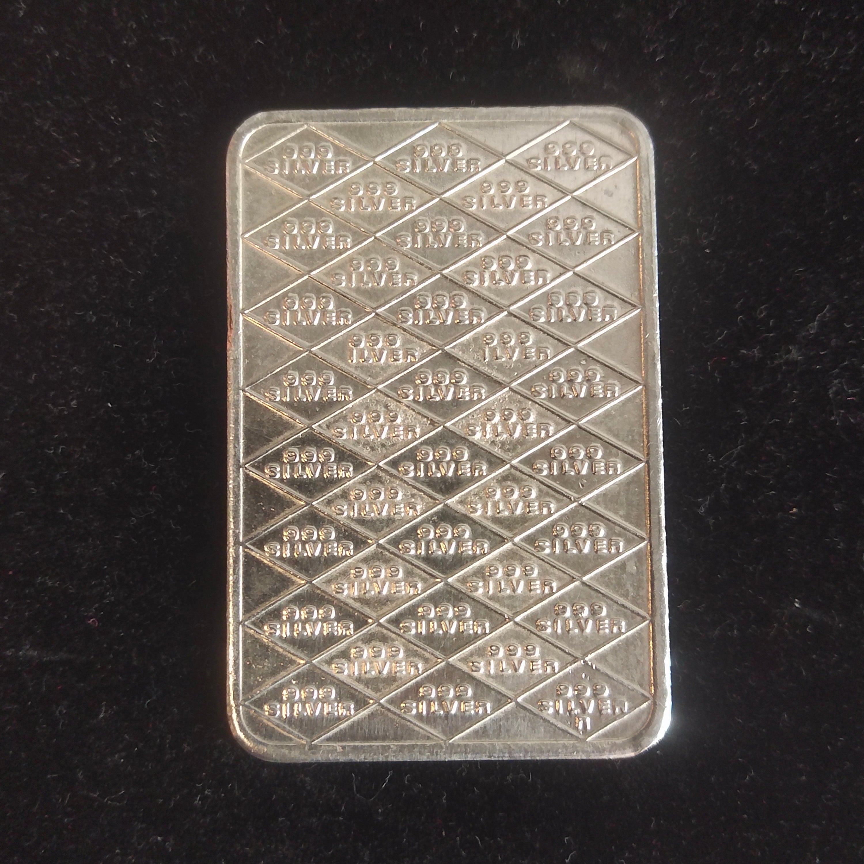 Silver Bar 50g | 999 Fine Silver | Diamond Pattern