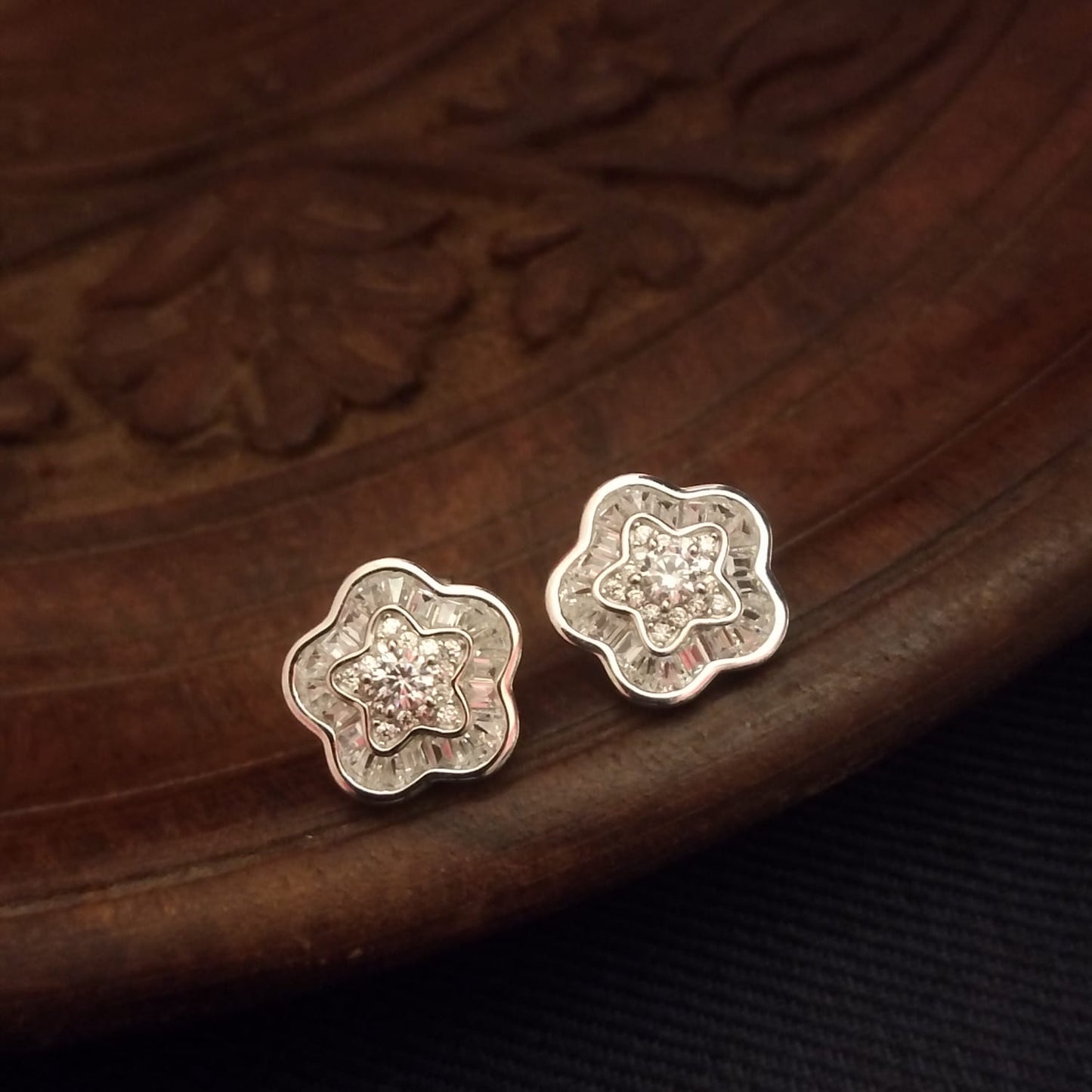 "Dazzle in Elegance: 92.5 Silver Stud Earrings Sparkling with American Diamonds"